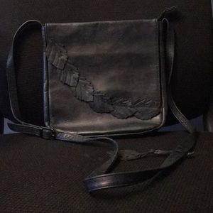 Rengaya Crossbody Leather Bag